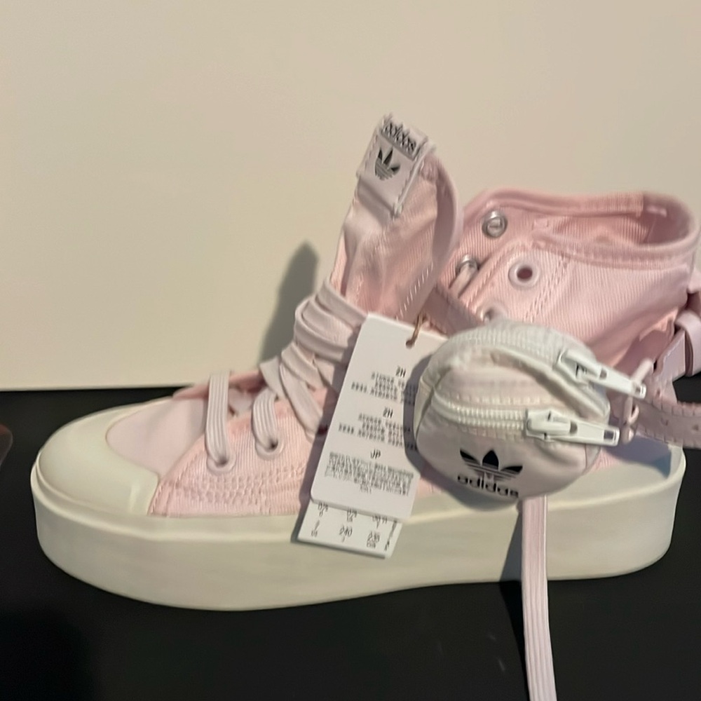 Brand new Nizza Bonega mid W size 7 women’s